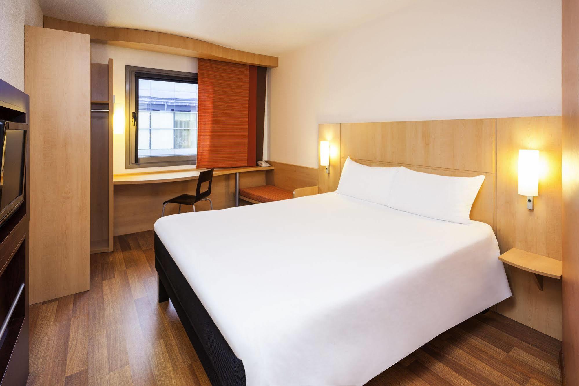 Ibis Mulhouse Centre Filature Hotel Екстериор снимка